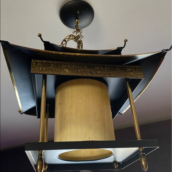 Vintage Japanese Buddhist temple light fixture! Circa 1965 - Picture 3 of 6